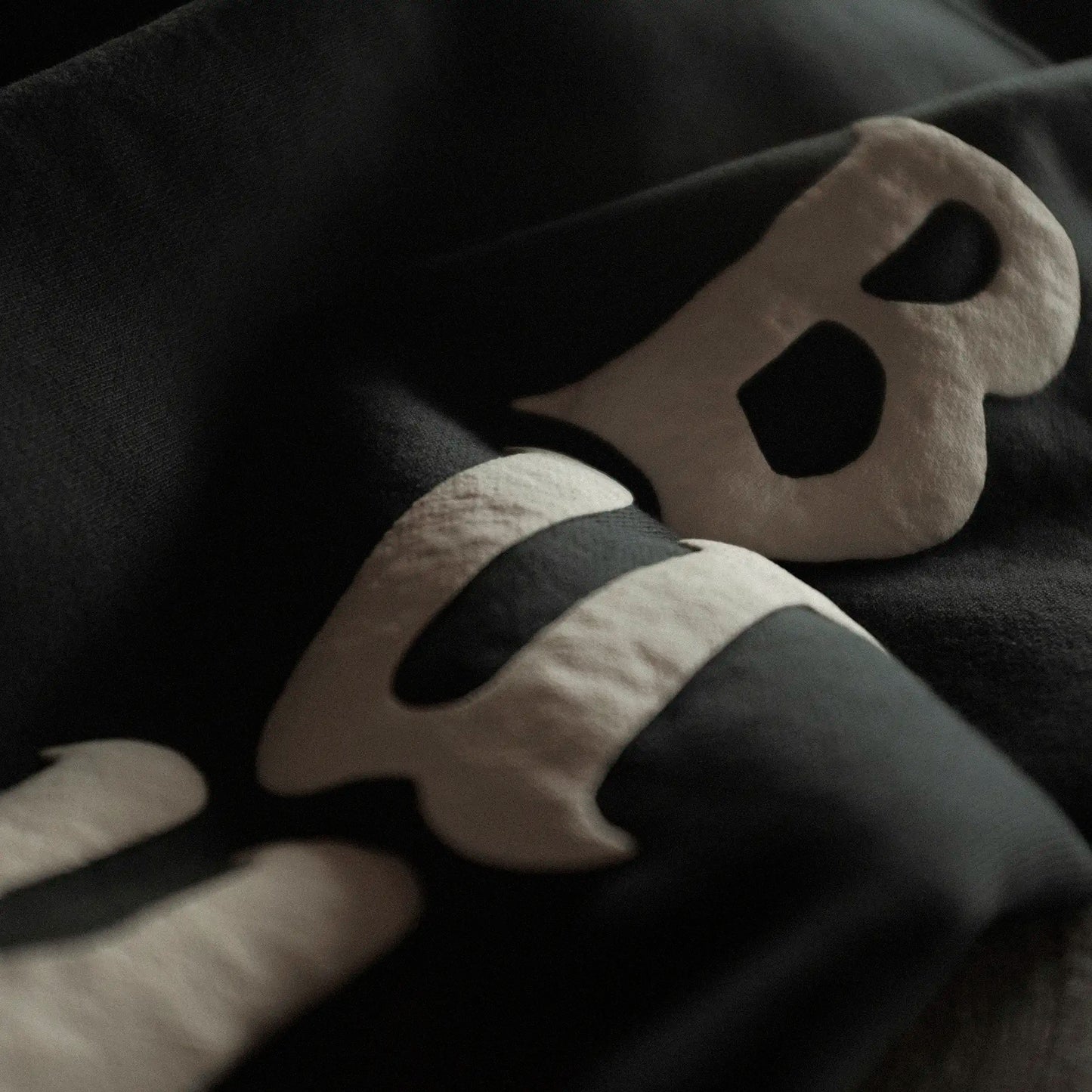TRICLOPS PIRATE SWEATER