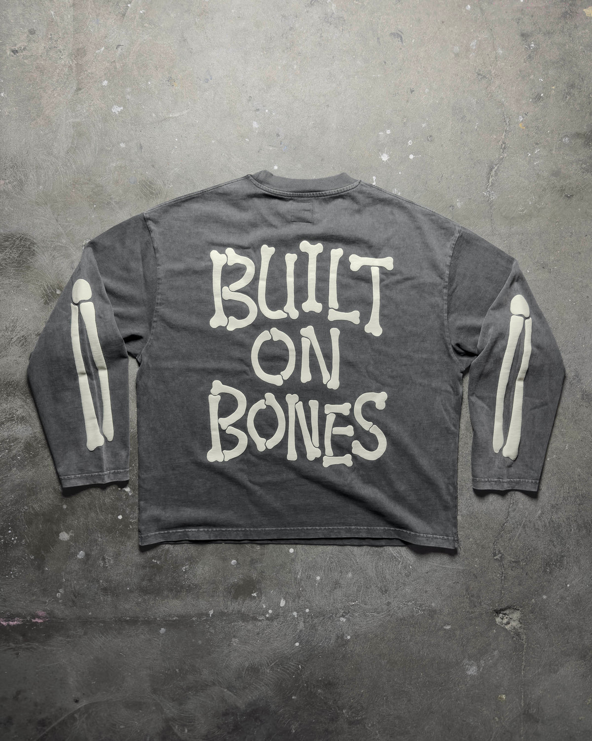 Built on Bones Longsleeve – Faded Black