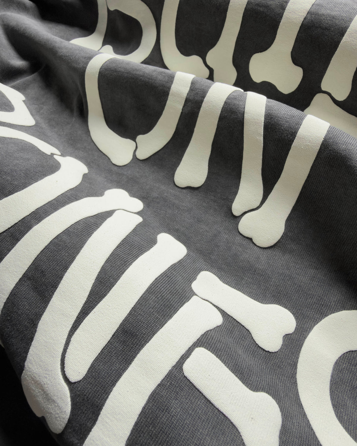 Built on Bones Longsleeve – Faded Black