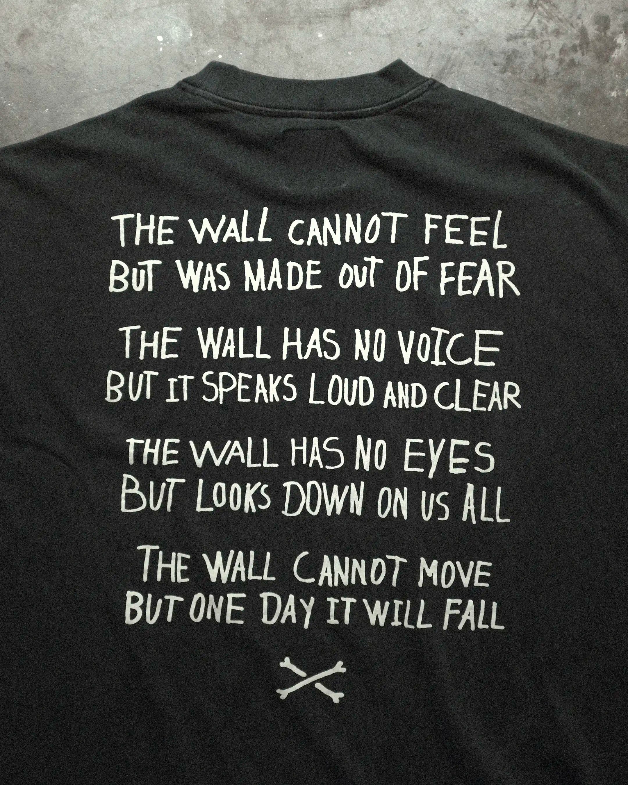 THE WALL LONGSLEEVE