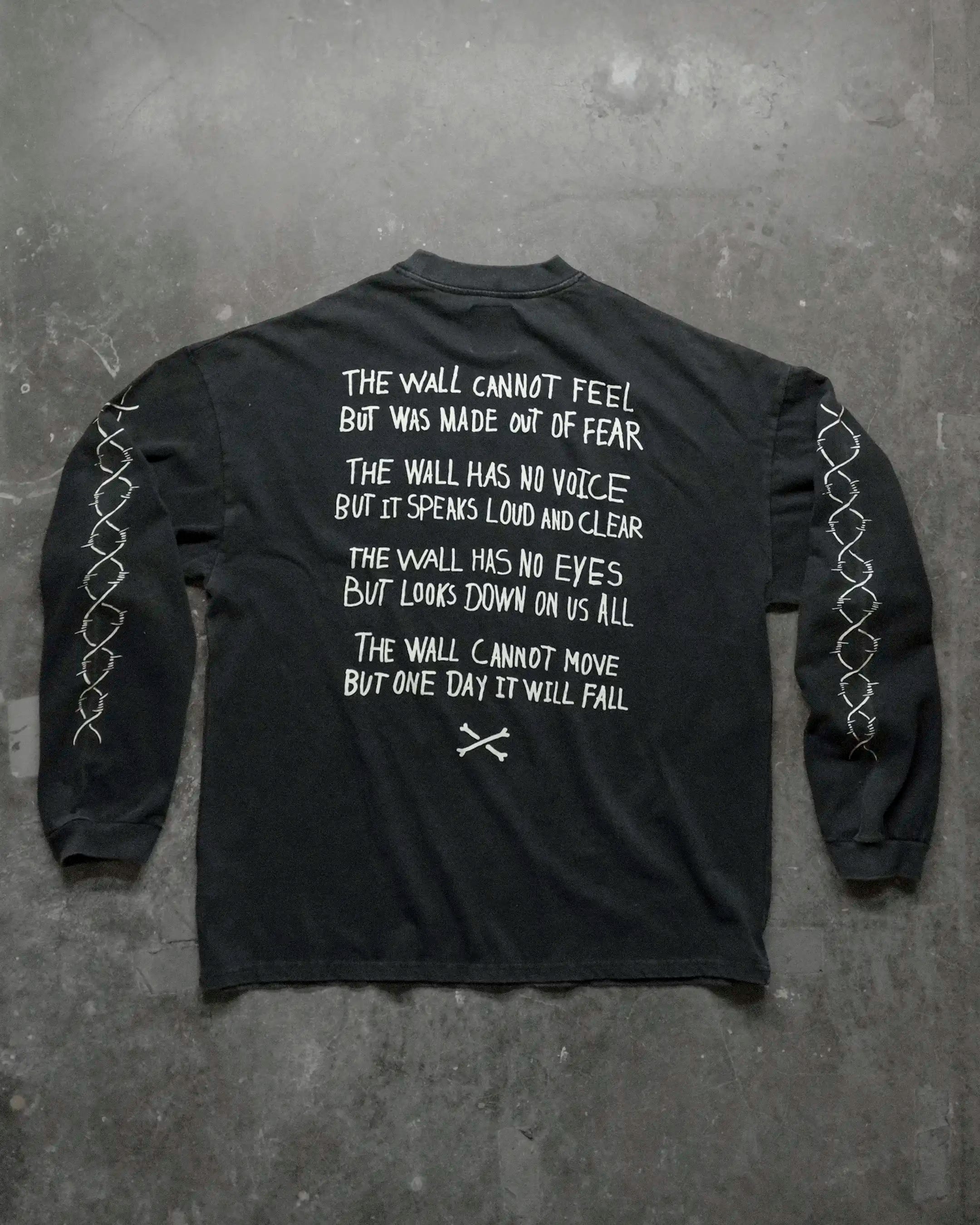 THE WALL LONGSLEEVE